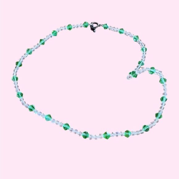 Vintage Jewelry - ✨3/$25✨ Vintage Pink and Green Short Layering Necklace
